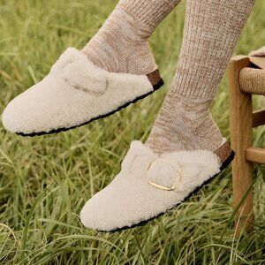 NEW Birkenstock Size EU 41 (US 10-10.5) Boston Teddy Clogs - Cream